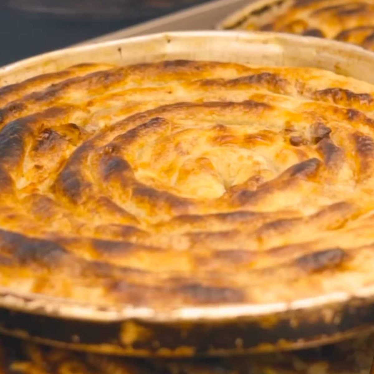 A round tepsija of pita in the Kod Nedžmina display
